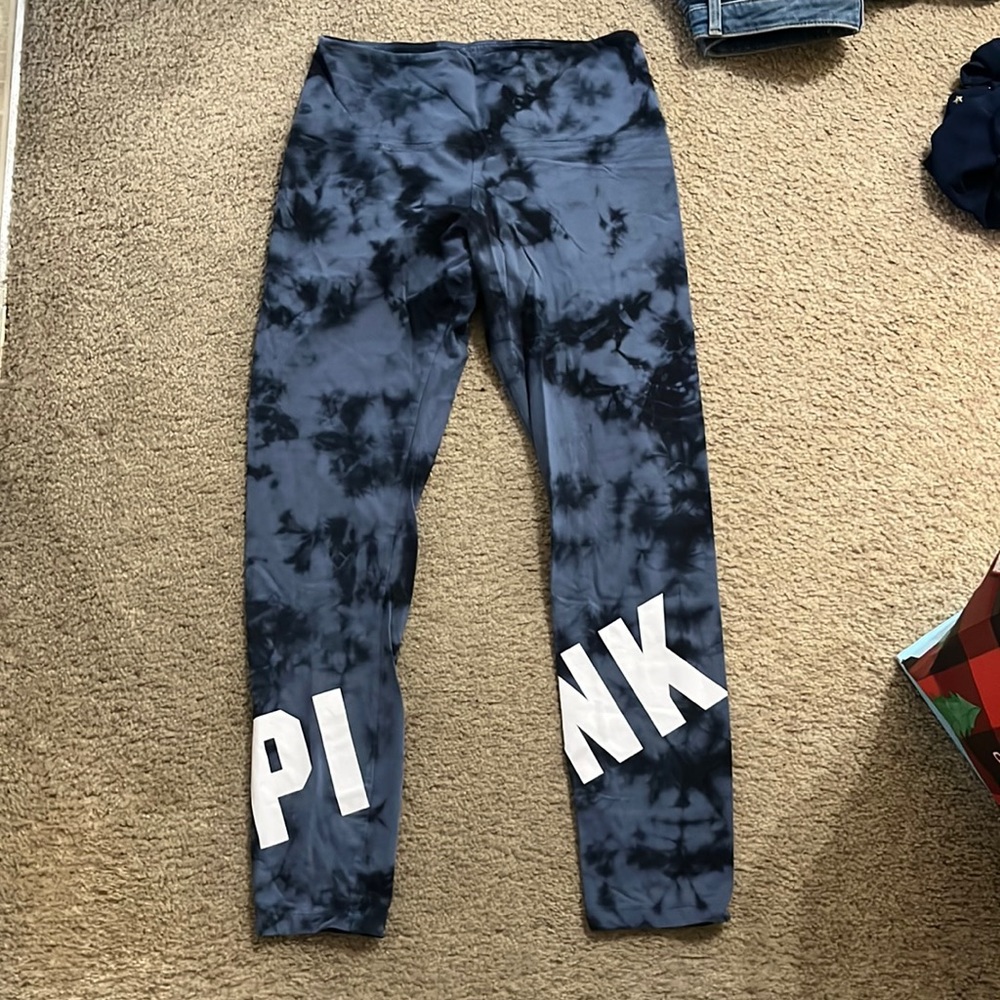 Pink yoga leggings